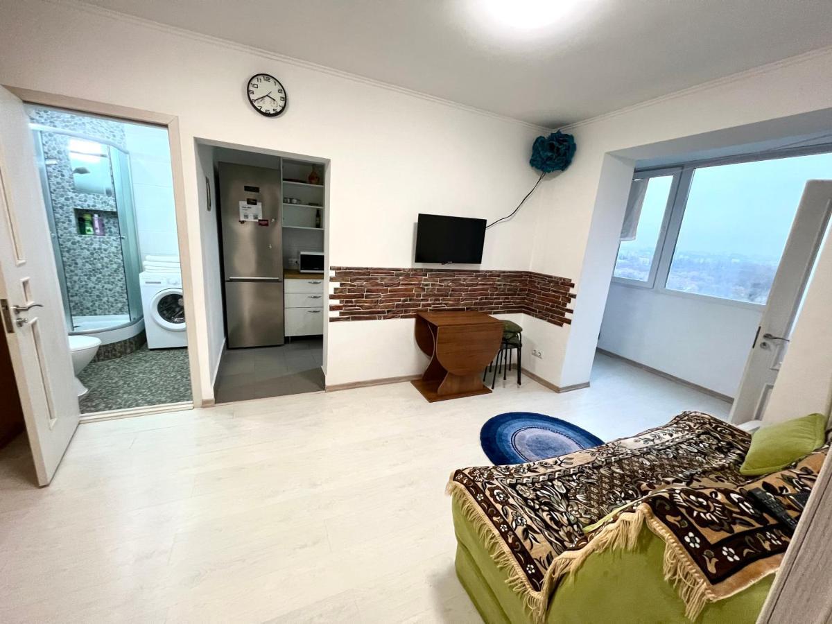 Fantastic View On Chisinau Center - Super Fast Wifi - Two Botanical Gardens - 2Br Apartment Luaran gambar