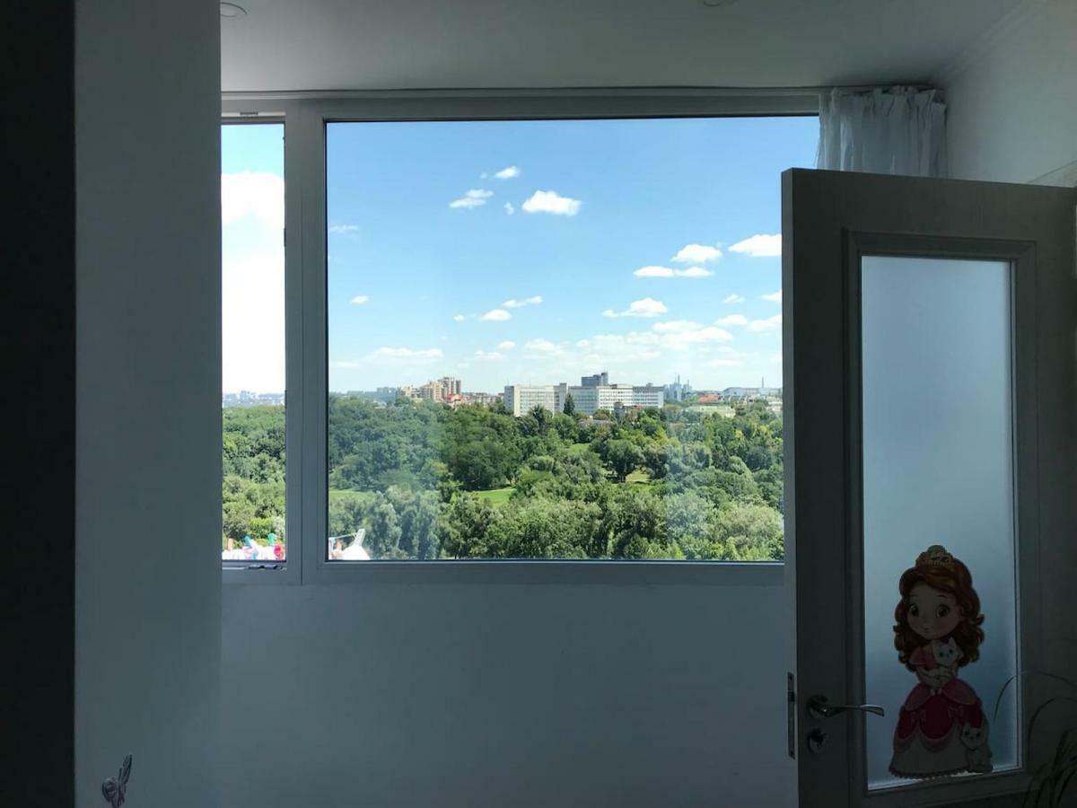Fantastic View On Chisinau Center - Super Fast Wifi - Two Botanical Gardens - 2Br Apartment Luaran gambar